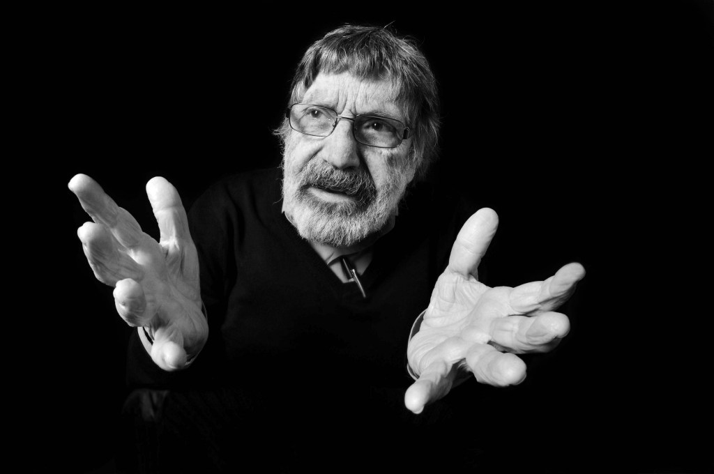 Portrait de l'artiste Carlos Cruz-Diez